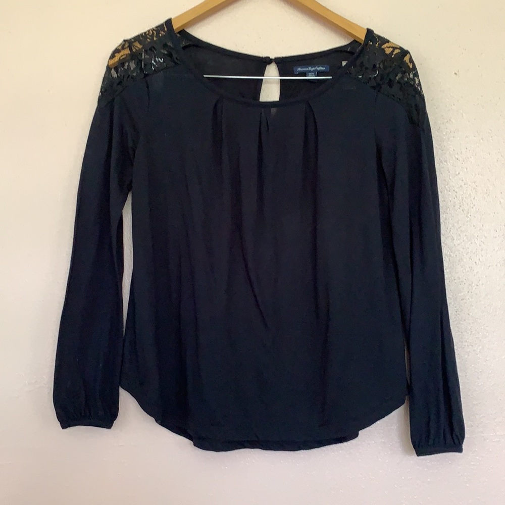 American Eagle Outfitters Long Sleeves Black Top XS Lace Shoulder - Picture 1 of 11